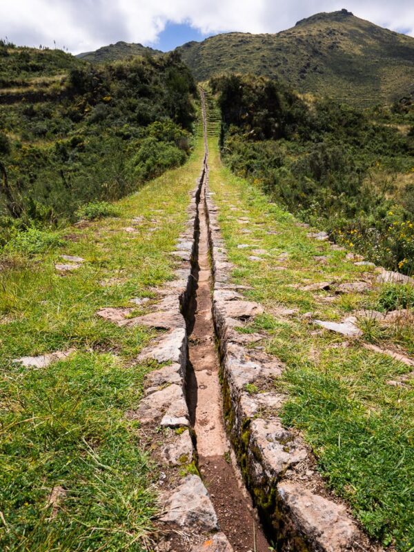 aquaduct on the hill by Tipon