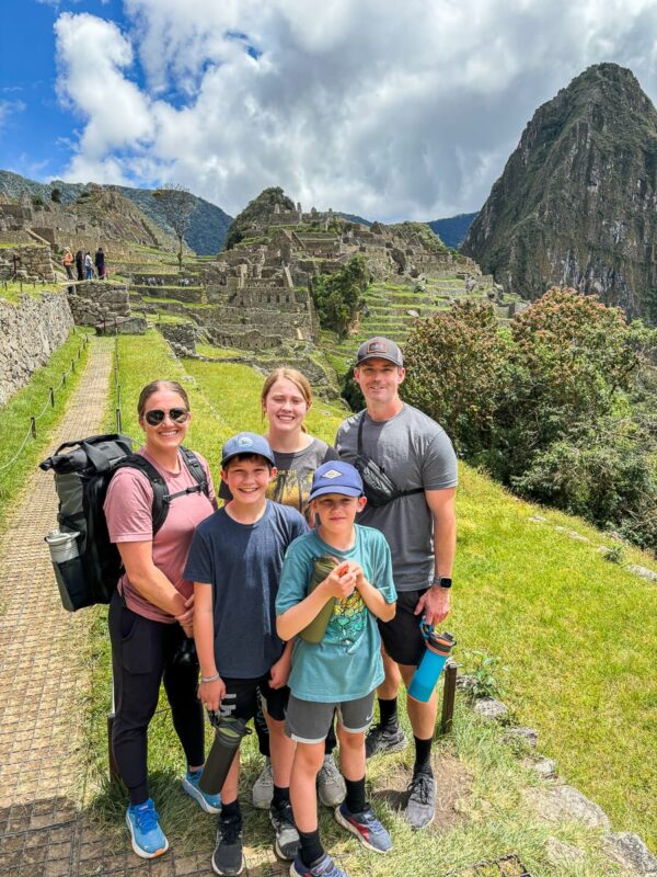 Unpause Adventure family in Machu Picchu